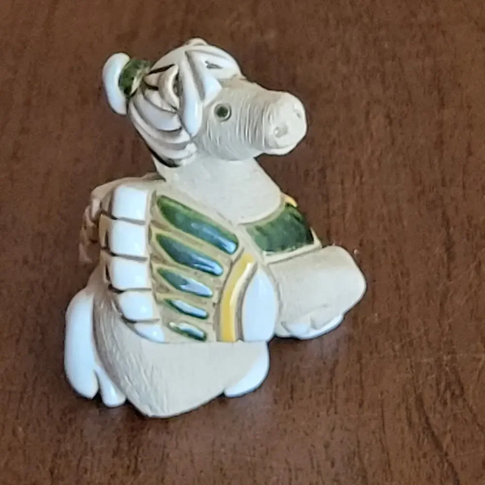 Vintage Artesania Rinconada Baby Pegasus Figure Uruguay Carved Signed